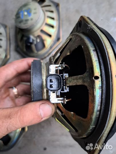 Динамик двери Ford Fiesta
