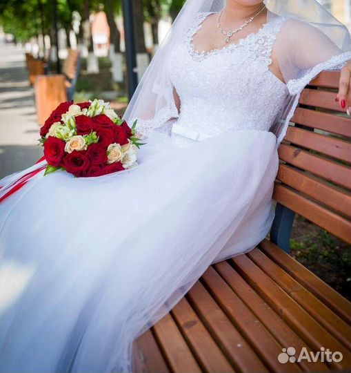 Свадебное платье