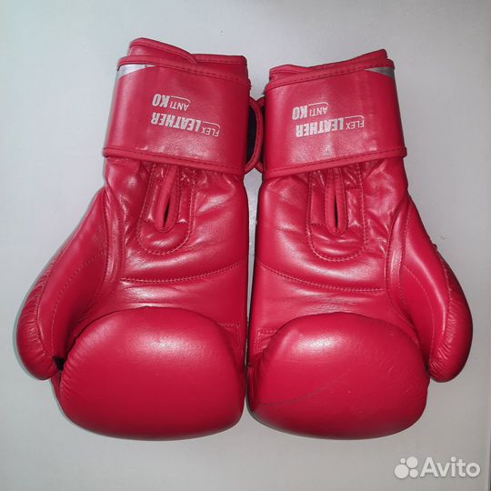 Боксерские перчатки