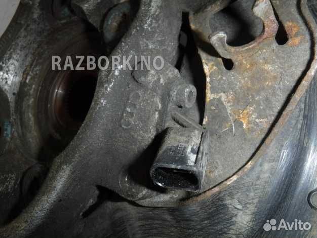 Кулак задний левый Ауди