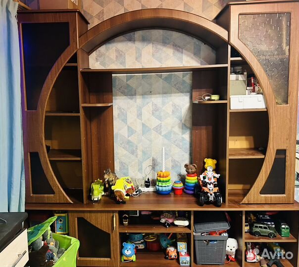 Стенка в гостиную