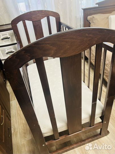 Кровать с матрасом