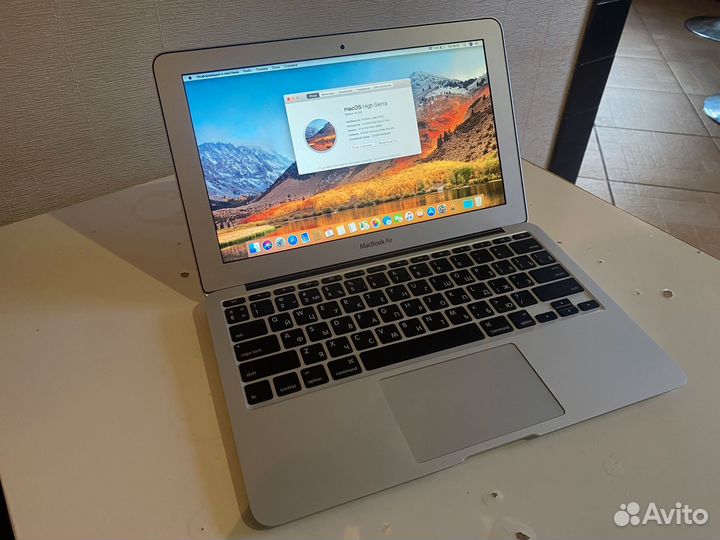 Apple macbook air 11 2010 late