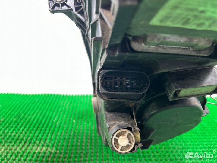 Фара передняя левая Volkswagen Passat B6 BZB 2008
