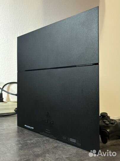 Sony PS4 (2 джойстика, лицензия)