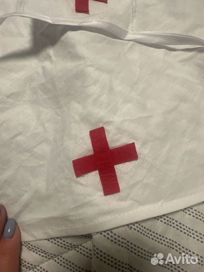 Повязка медсестры и косынка