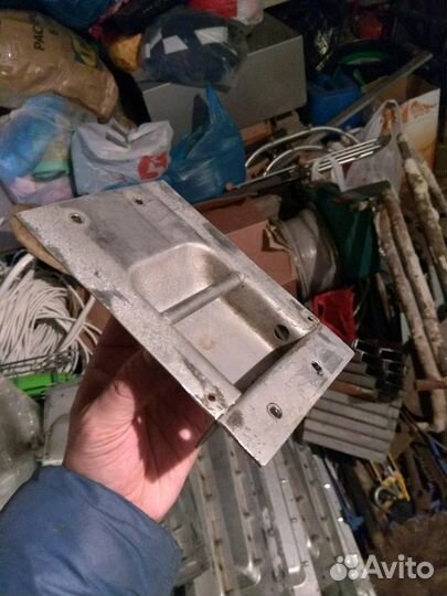 Рейка крепления груза