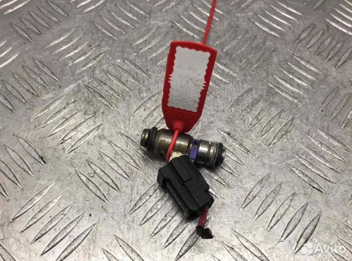 Форсунка Volkswagen Golf 4 1.6 036031T