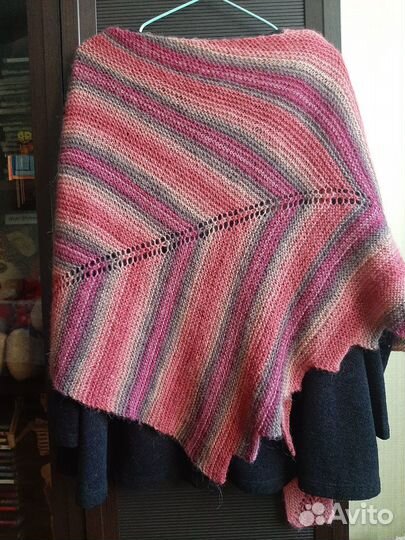 Вязаная шаль (бактус, шарф). Ручная работа