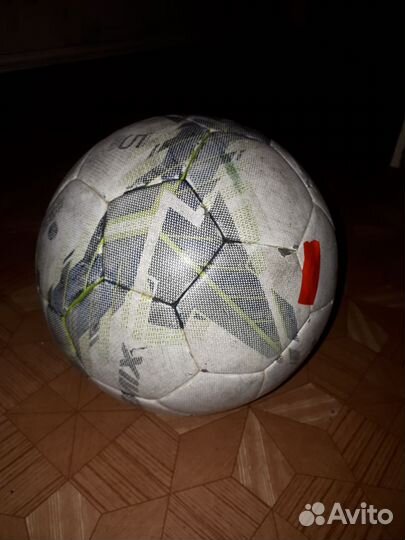 Футбольный мяч demix