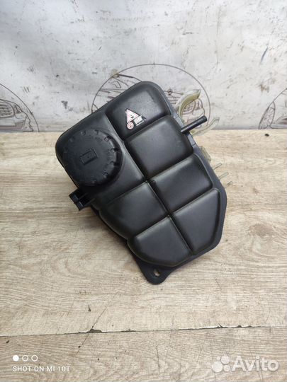 Расширительный бачок мерседес w209