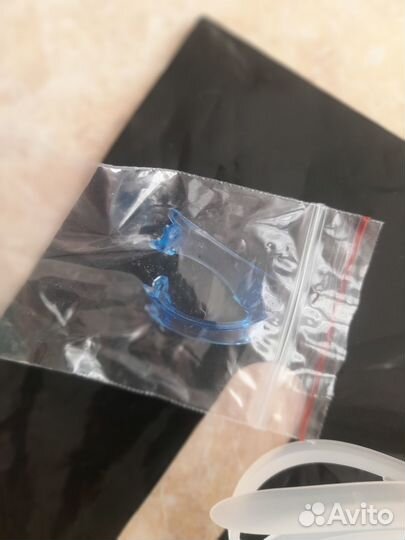 Шапка и очки для плавания