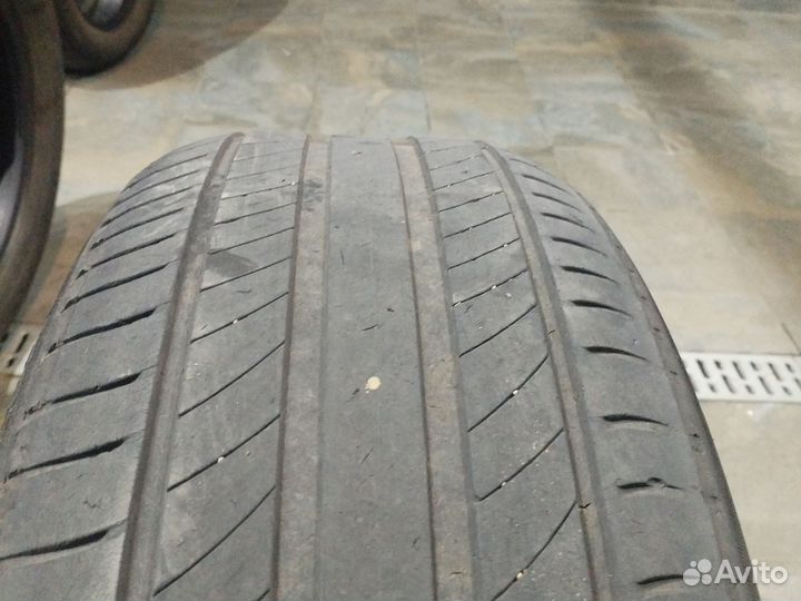 Bridgestone Alenza H/L 33 225/60 R18