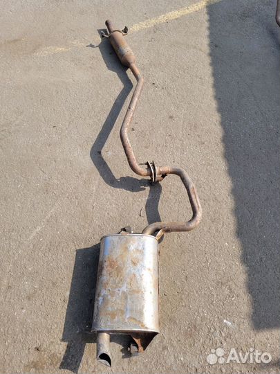 Глушитель на Avensis 2