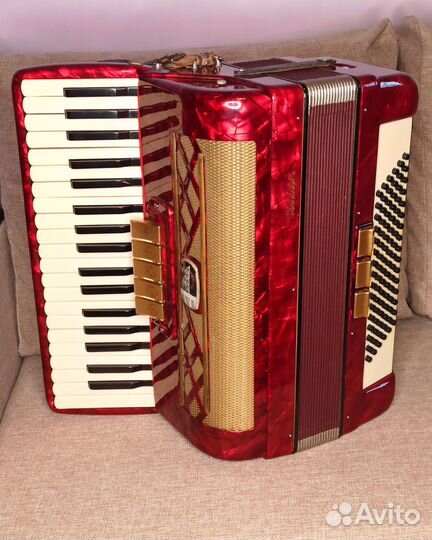 Аккордеон немецкий продам