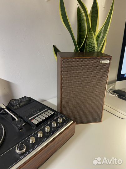 Винтажный проигрыватель винила national panasonik