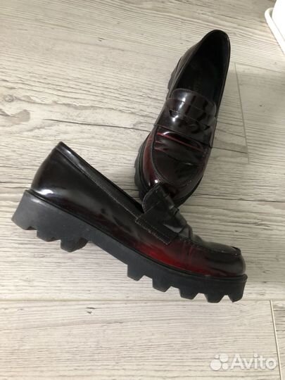 Туфли лоферы кожаные