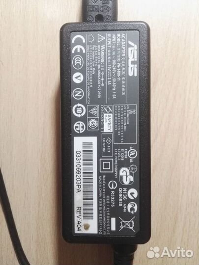 Ноутбук asus + Зарядное устройство 19V-2,1 A