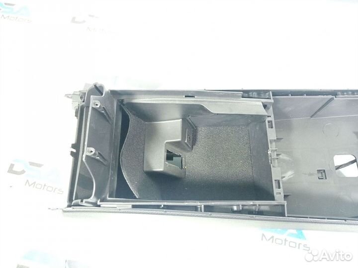 Подлокотник центральный Mercedes W204 из Японии