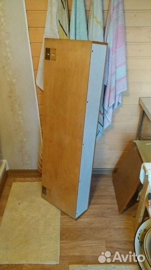 Зеркало с полкой в ванную комнату