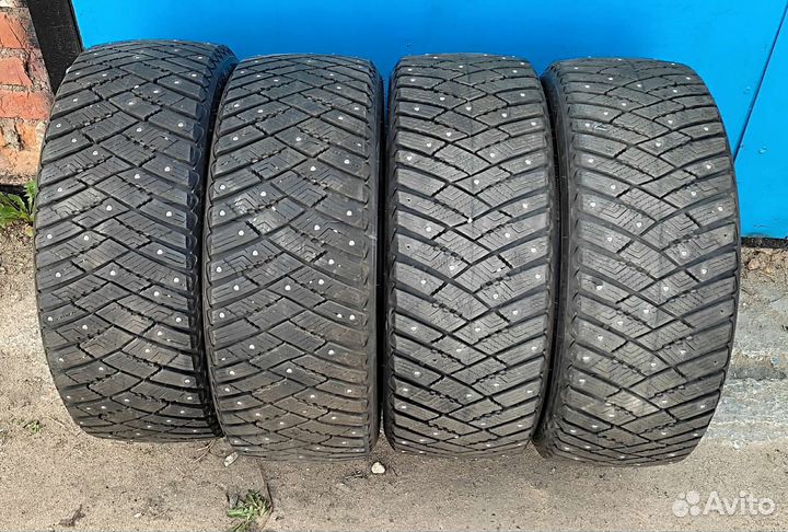 Goodyear Ultragrip Ice Arctic 225/45 R18