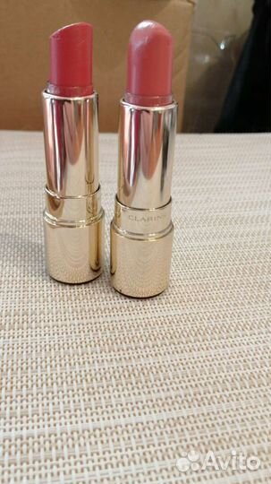 Clarins помада Jolie Rouge