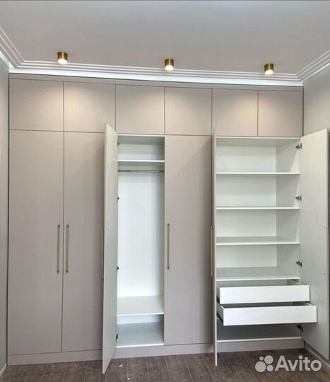 Шкаф распашной