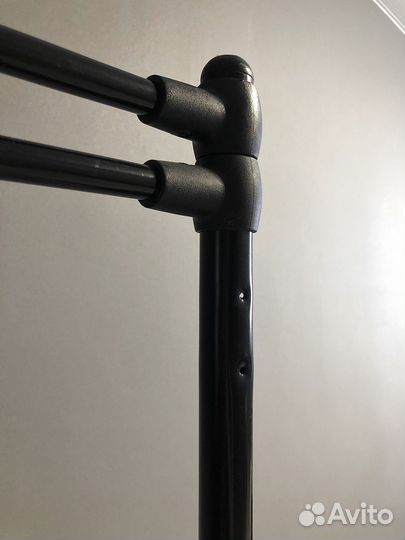 Вешалка для одежды напольная металлическая