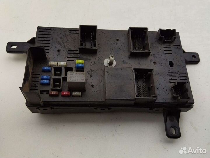 Блок предохранителей Кия Карнивал 2006-2014гв