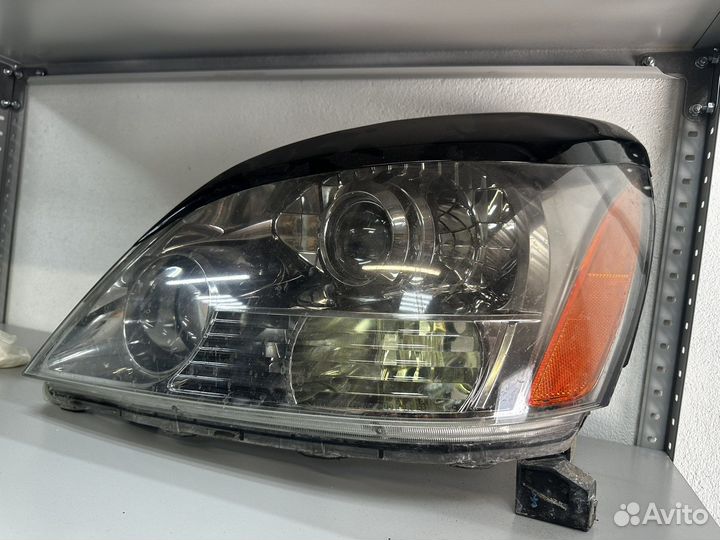 Фара на Lexus GX470