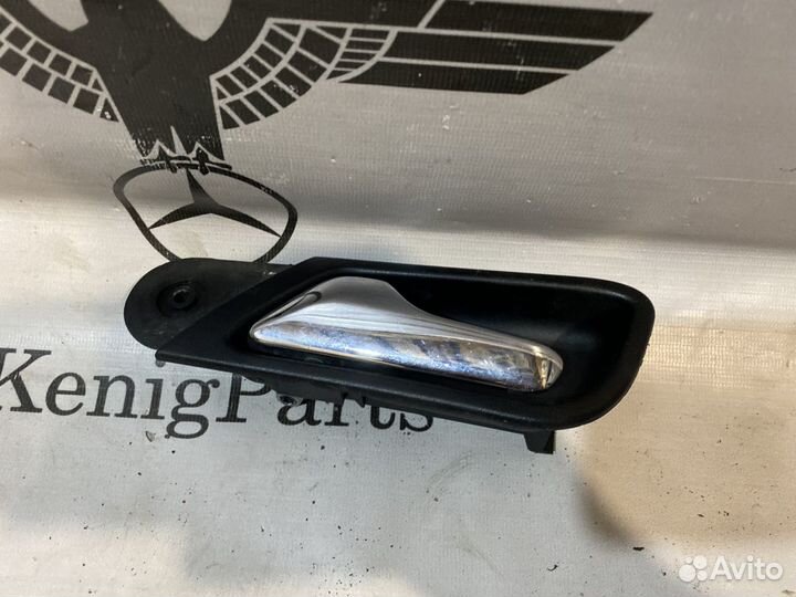 Ручка двери внутренняя левая Mercedes W208