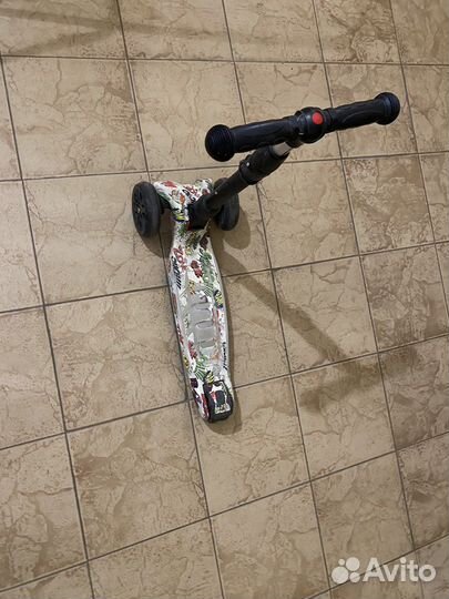 Самокат детский трехколесный