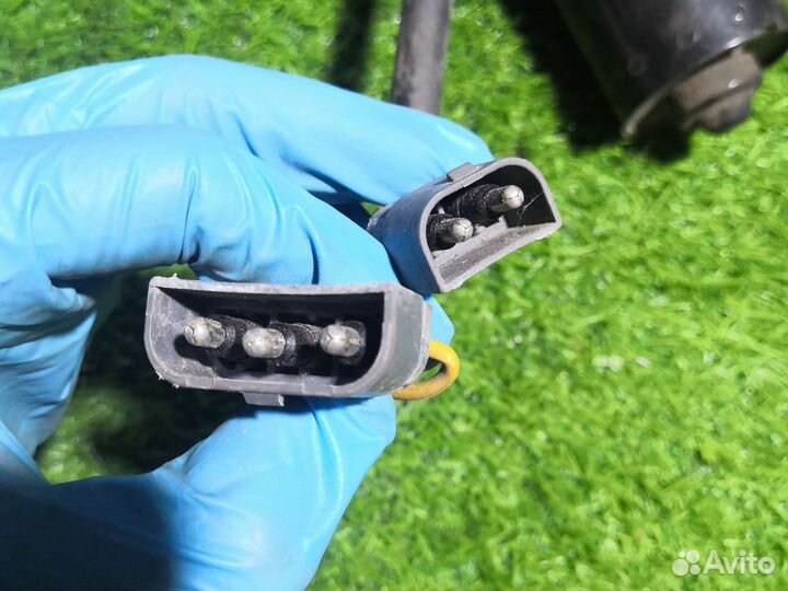 Моторчик дворников Volvo 850