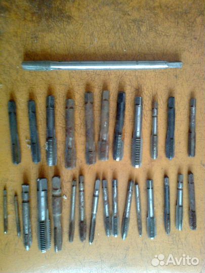 Метчики плашки и долото СССР