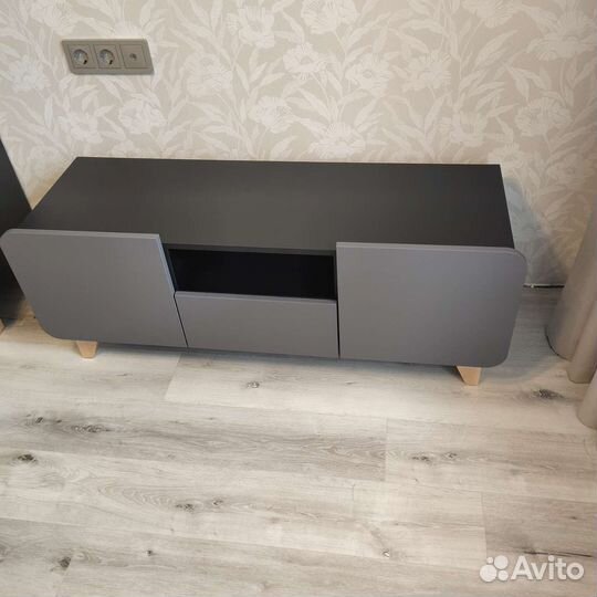 Тумба под телевизор