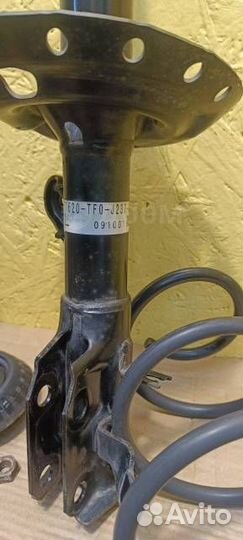 Стойки передние пара GE6 Honda Fit 2009г 51611-TF0