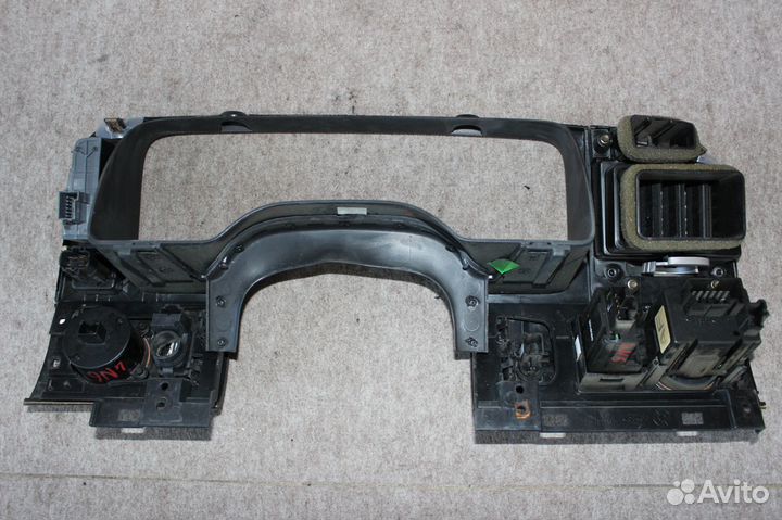 Накладка на панель приборов Lincoln Navigator 2 03