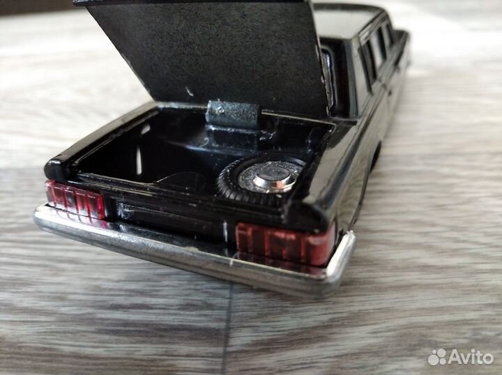 Масштабные модели автомобилей 1:64-1:32