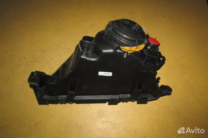 Фара Peugeot 306