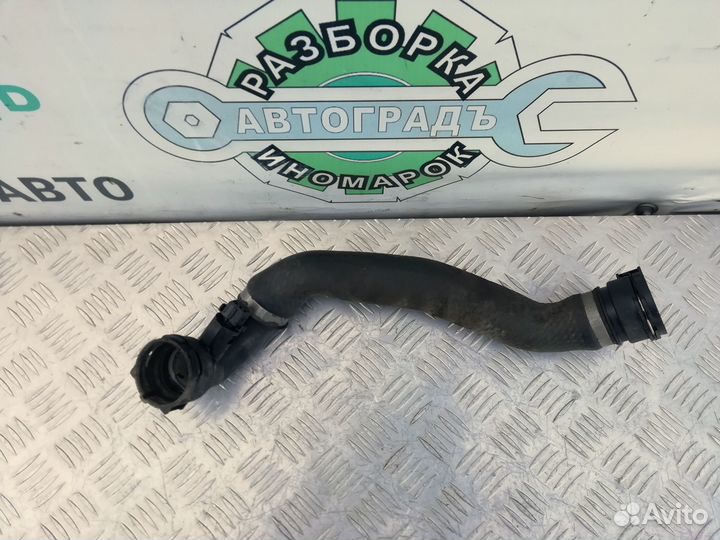 Патрубок радиатора нижний BMW X5 E53 M54B30 2002г