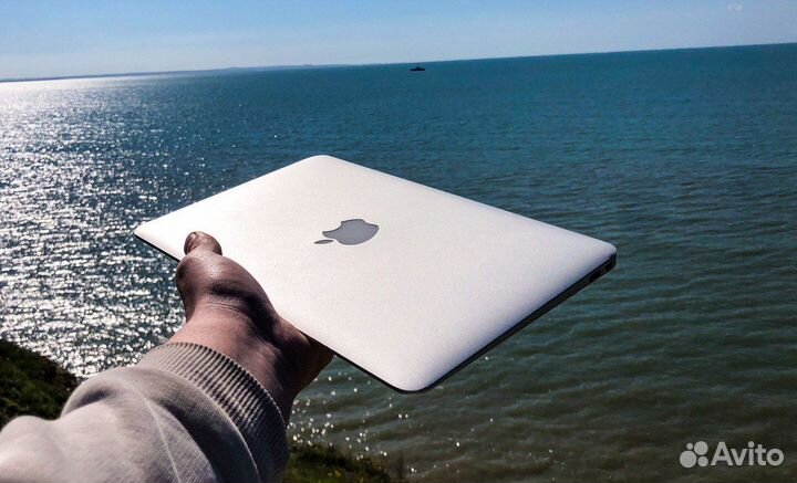 Премиум ноутбук Apple MacBook Air 11
