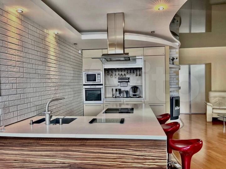 4-к. квартира, 220 м², 13/14 эт.