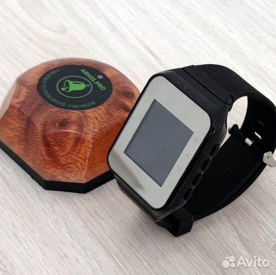 Кнопка вызова официанта с часами-пейджером