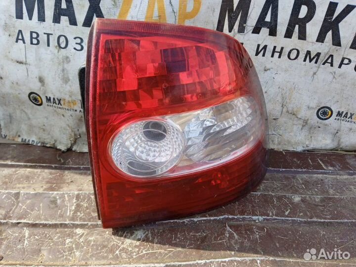 Фонарь задний Лада Priora прав. (б/у)