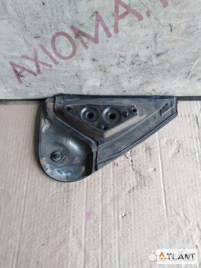 Уголок крыла левая mazda bongo