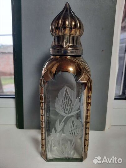 Графин для спиртных напитков с крышкой