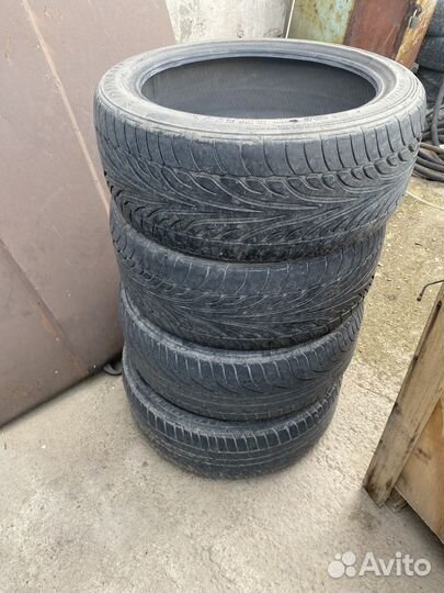 Dunlop SP Sport 2000 215/45 R17