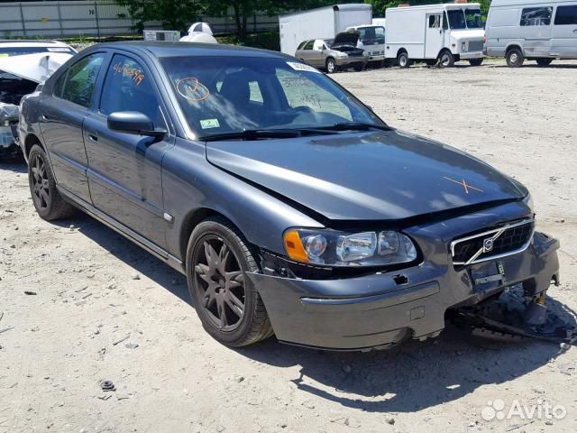 В разборе Volvo S60 2005