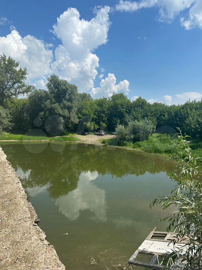 Здание, 1300 м²