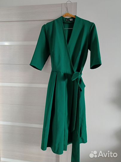 Платье зелёное